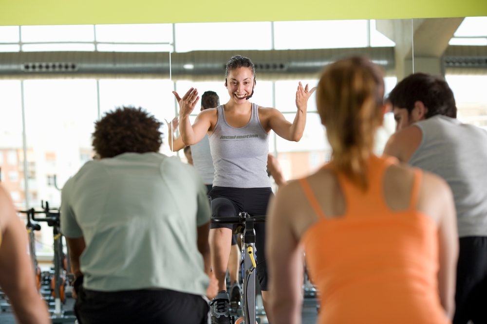 STRONG Nation Übungen: Hochintensives Intervalltraining zur Musik