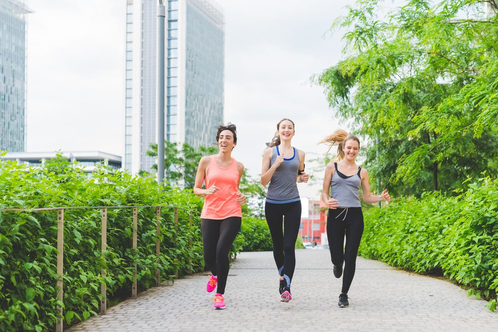 STRONG Nation Training: Kraft und Ausdauer durch intensives Workout