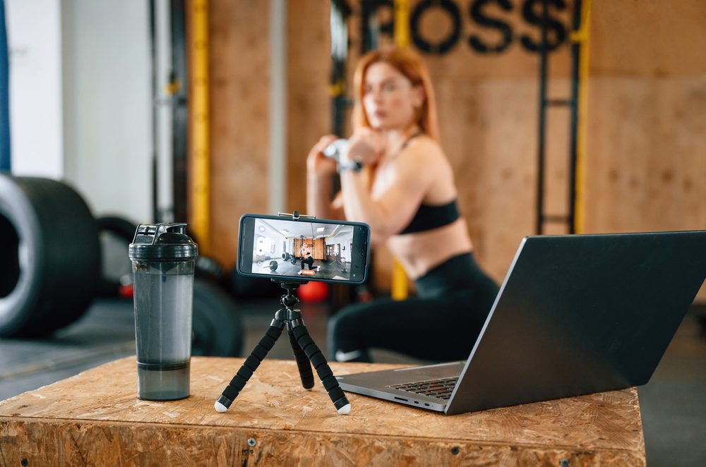 Online Zumba Kurs im Wohnzimmer – bequem von Zuhause trainieren