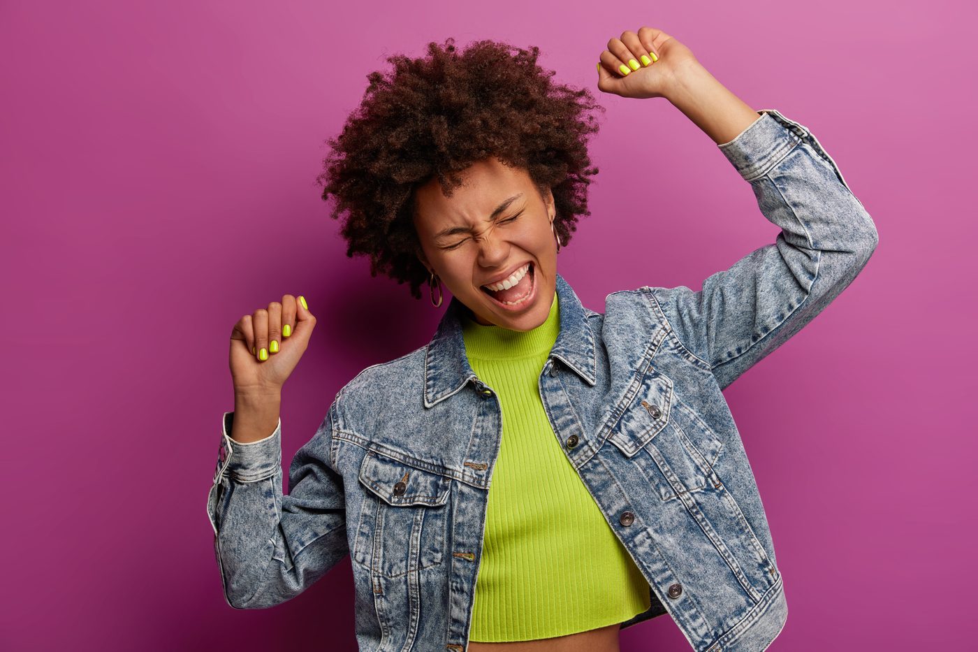 Warum Zumba® süchtig macht: Die Psychologie hinter dem Tanzflow