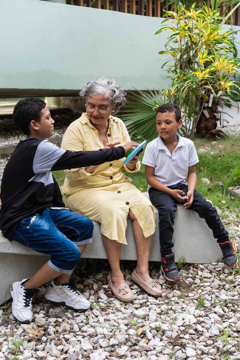 Zumba® für Großmütter: Gemeinsam mit den Enkeln tanzen – Zusätzliche Ansicht